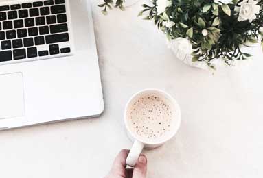 湖南网红发型师晓华发视频维权称有不良商家盗其视频卖假货半天狂卖70多万